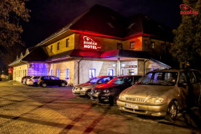 Отель Hotel Zodiak  Гмина Радомско
